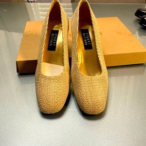 Stuart Weitzman Vintage Gold Woven pumps